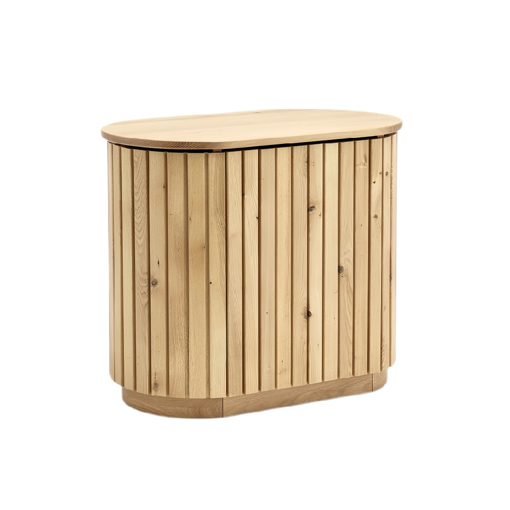 **Technisch Titel in het Nederlands: Modern houten bijzettafel met verticale lamellen**